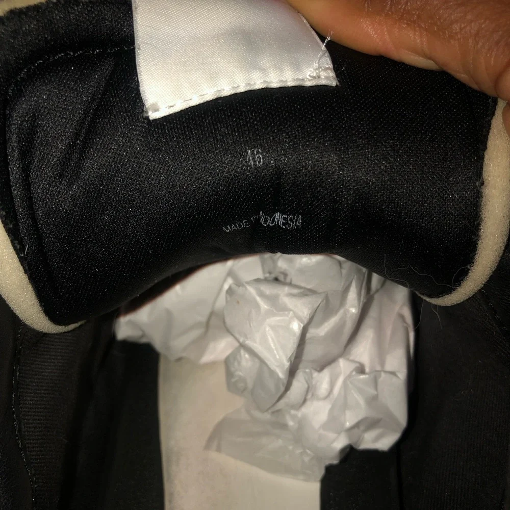 rag & bone Men’s Black and White Low-Top Retro Runner Sneakers